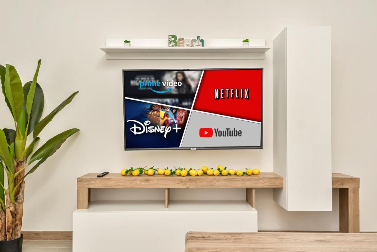- New With Netflix & Free Parking *